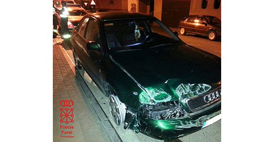 Estado del vehículo tras ser movilizado por los Agentes de Policía (Foto: Policía Foral de Navarra)