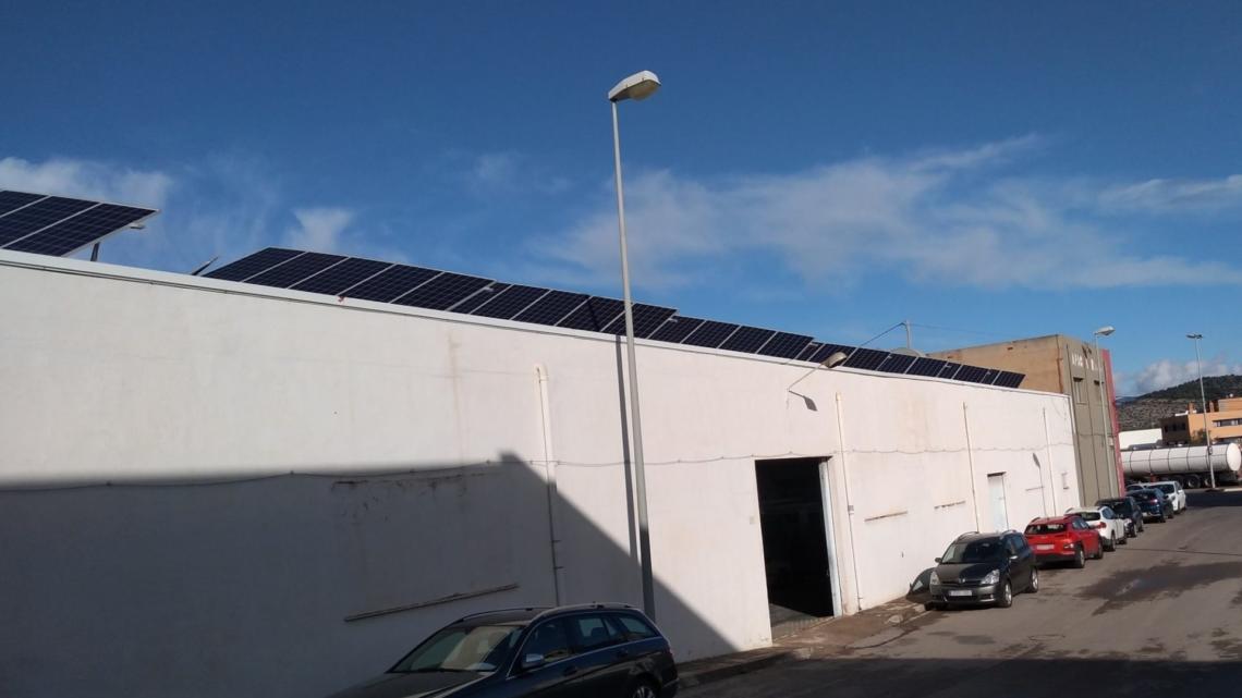 Astrauto anima a sus talleres asociados a sumarse a la energía fotovoltaica.