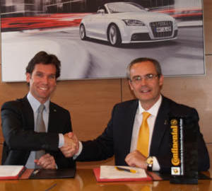 Firmas del acuerdo entre Continental y Audi